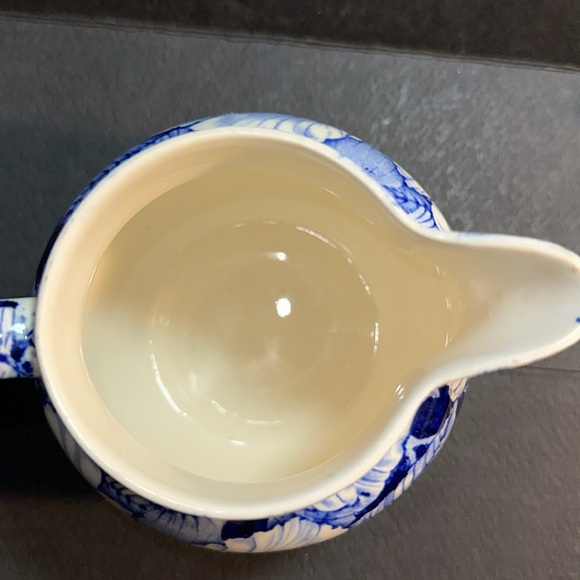 Vintage Myott Son & Co Bermuda Blue & White Rose Pitcher creamer - Picture 6 of 7